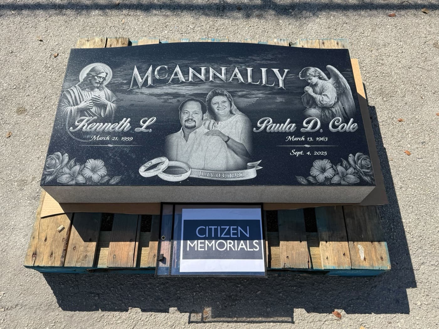 Flat markers by Citizen Memorials